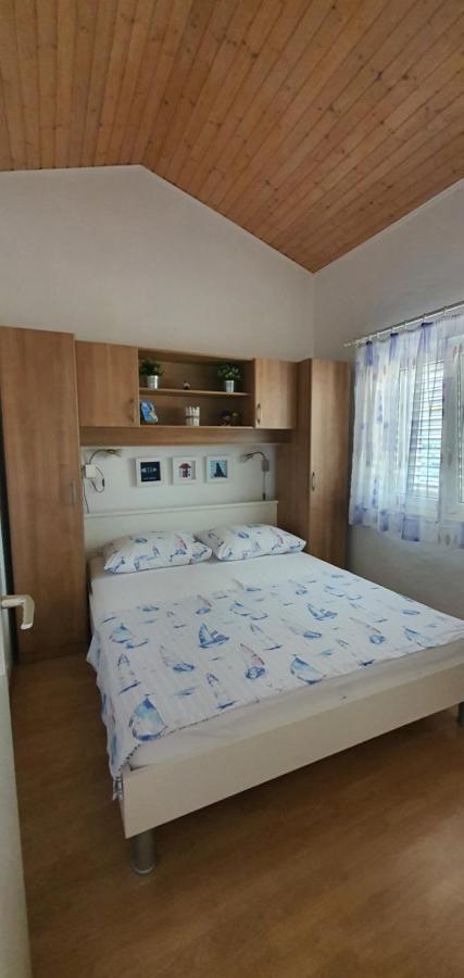 Apartments Anka Vinišće Exteriér fotografie
