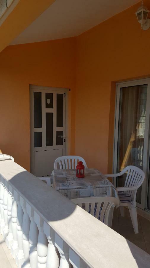 Apartments Anka Vinišće Exteriér fotografie