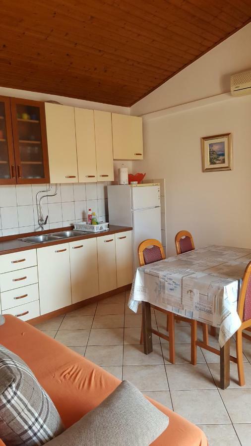 Apartments Anka Vinišće Exteriér fotografie